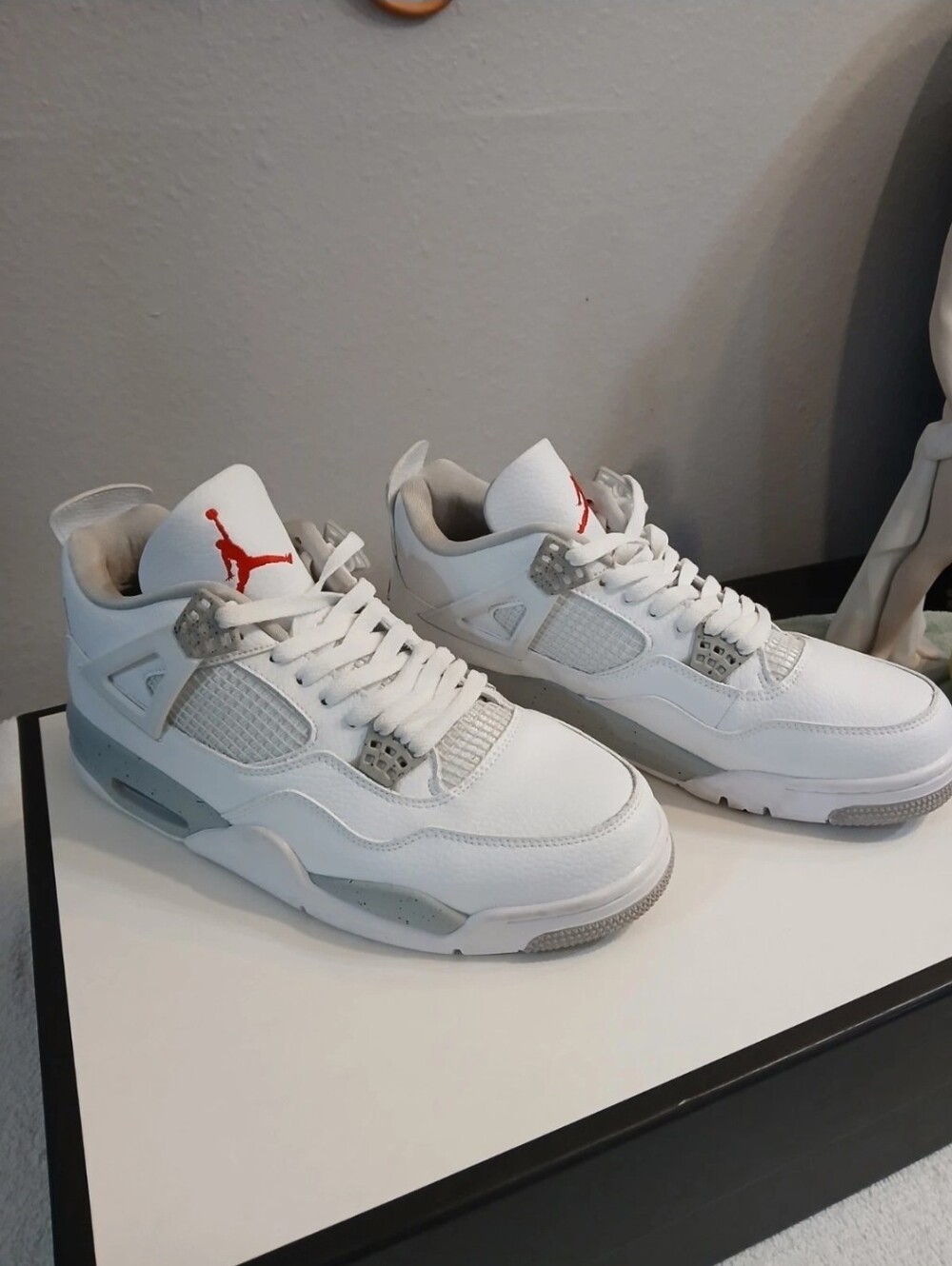 Size 12- Jordan 4 Retro Mid White Oreo. Only  Worn Twice